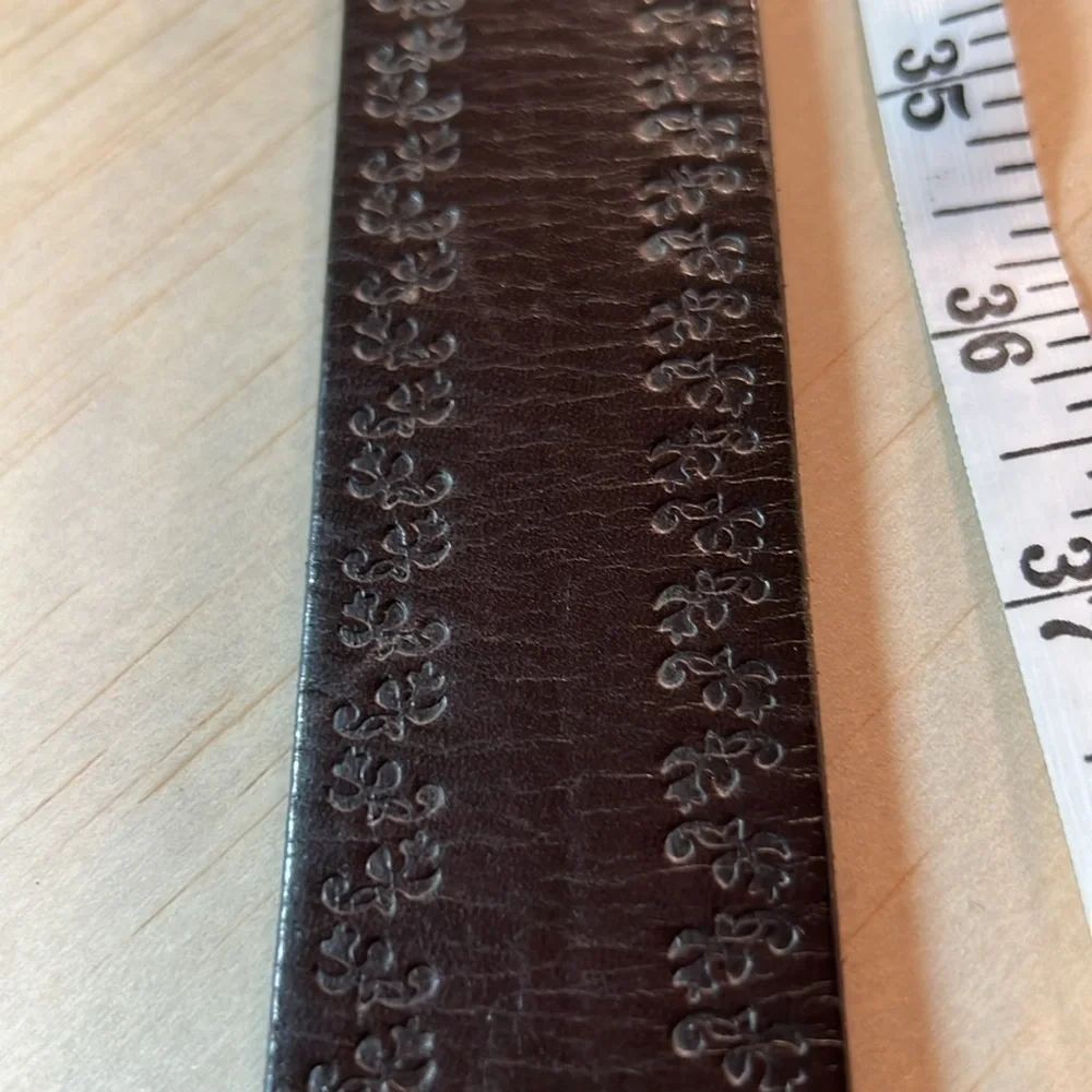 Woman’s Embossed Brown Genuine Leather Belt Sz M